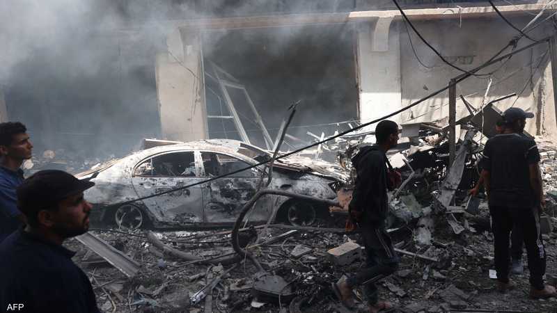 17 شهيدا في غارات إسرائيلية على مخيمي النصيرات والبريج