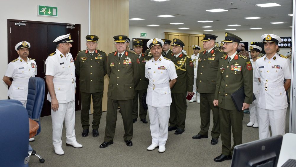 صورة حول : رئيس هيئة الأركان المشتركة يزور رئاسة أركان قوات السُّلطان المسلحة في سلطنة عُمان رئيس هيئة الأركان المشتركة يزور رئاسة أركان قوات السُّلطان المسلحة في سلطنة عُمان