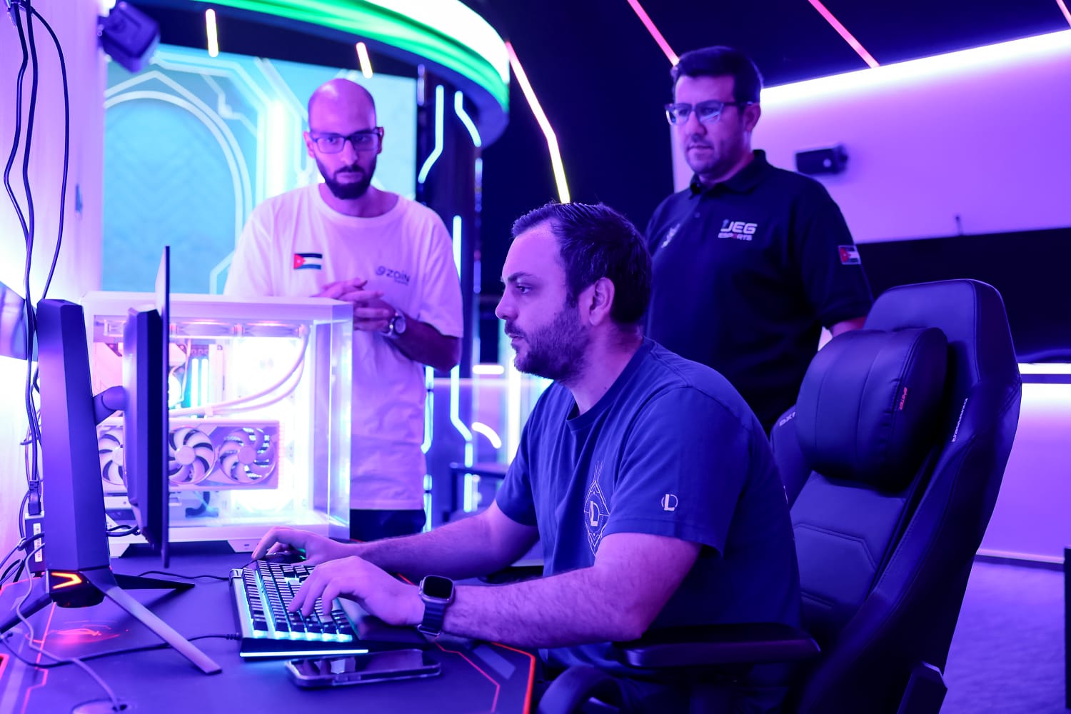 صورة حول : زين تستضيف فعالية إطلاق النسخة العربية للعبة “League of Legends” زين تستضيف فعالية إطلاق النسخة العربية للعبة “League of Legends”