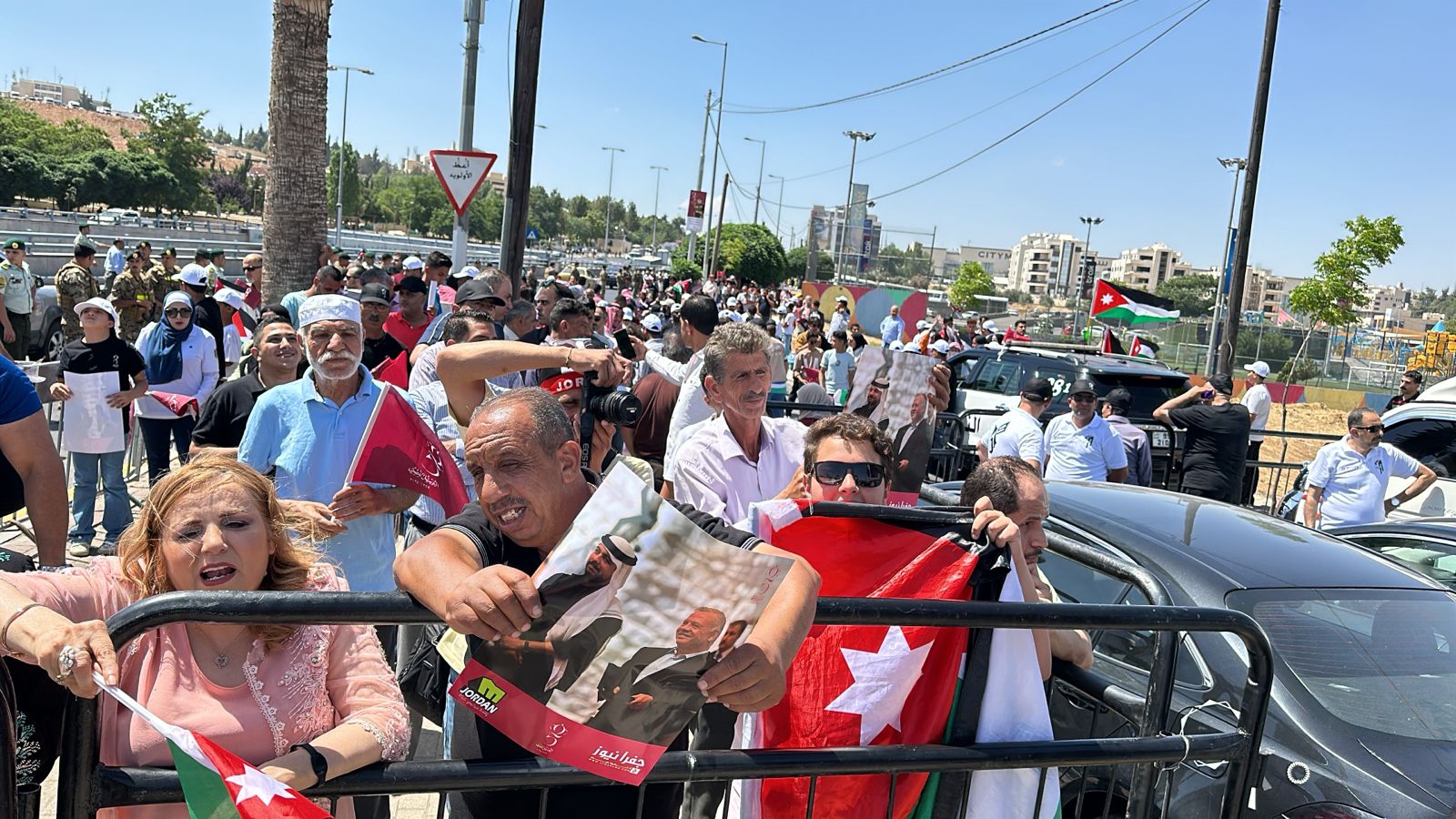 صورة حول : نشامى ونشميات الوطن يتجمعون للاحتفال باليوبيل الفضي لتسلم جلالة الملك عبدالله الثاني ابن الحسين سلطاته الدستورية(صور وفيديو) نشامى ونشميات الوطن يتجمعون للاحتفال باليوبيل الفضي لتسلم جلالة الملك عبدالله الثاني ابن الحسين سلطاته الدستورية(صور وفيديو)