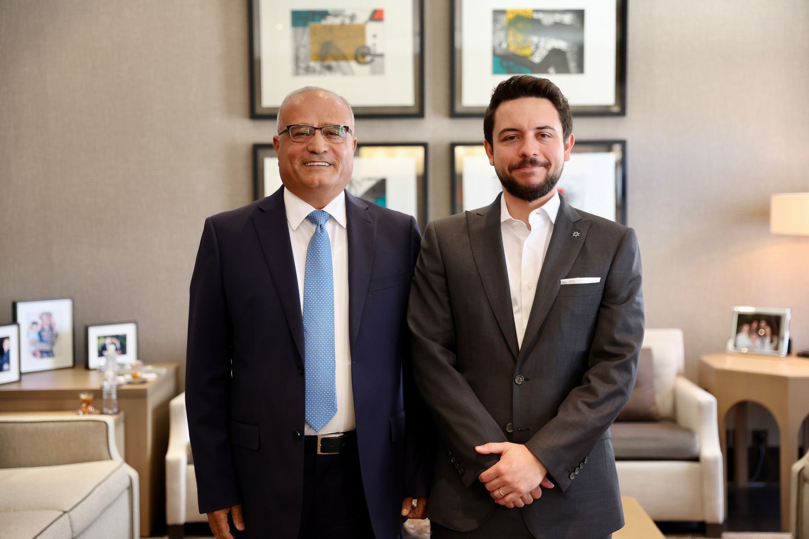 ولي العهد يلتقي المحيسن نائب رئيس هيئة النزاهة السابق