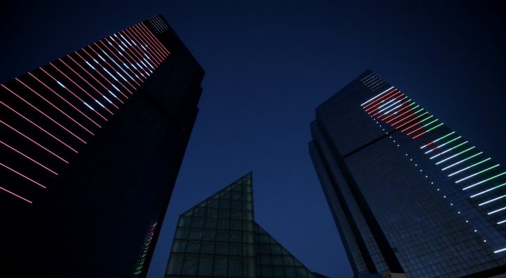 صورة حول : "أبراج السادس في عمان تتزين بعلم الأردن وشعار اليوبيل الفضي في احتفالات الأردنيين" "أبراج السادس في عمان تتزين بعلم الأردن وشعار اليوبيل الفضي في احتفالات الأردنيين"