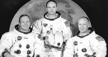 صورة حول : في مثل هذا اليوم عام 1969 تمكنت مهمة "أبولو 11" من الهبوط على سطح القمر في مثل هذا اليوم عام 1969 تمكنت مهمة "أبولو 11" من الهبوط على سطح القمر