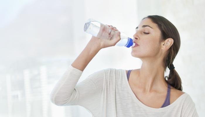 تعرف على كمية الماء المناسبة لفقدان الوزن