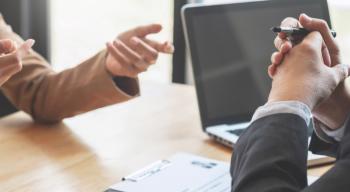 عاجل .. نقل ملف إيفاد الموظفين إلى وزارة التخطيط