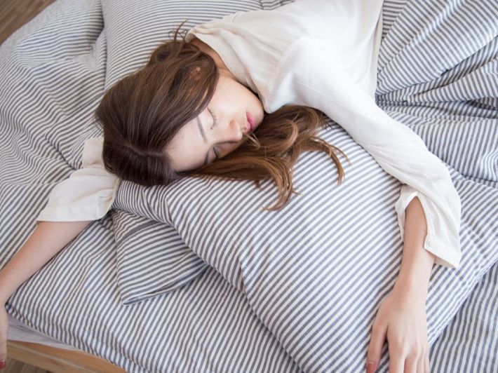 كيف يؤثر النوم على مستويات الكوليسترول؟