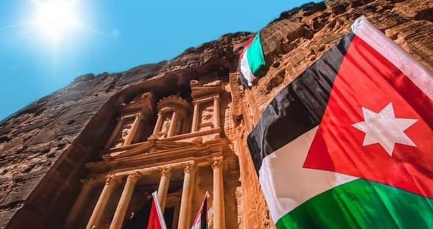 عاجل .. بريزات: عام 2024 كان من أسوأ سنوات البترا السياحية