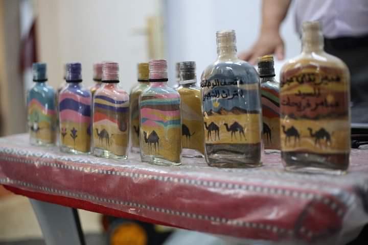 فريحات يفتتح ورشة تعبئة الزجاج بالرمل في الوهادنة بحضور مدير السياحة