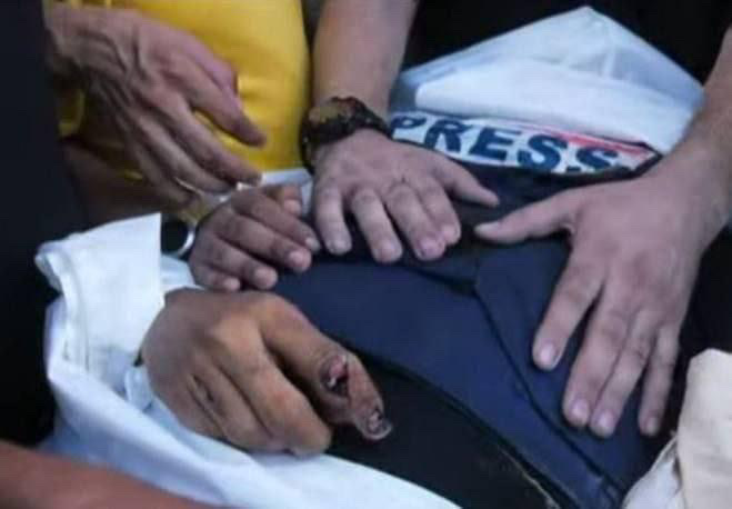عاجل …استشهاد مراسل ومصورالجزيرة في غارة إسرائيلية على غزة