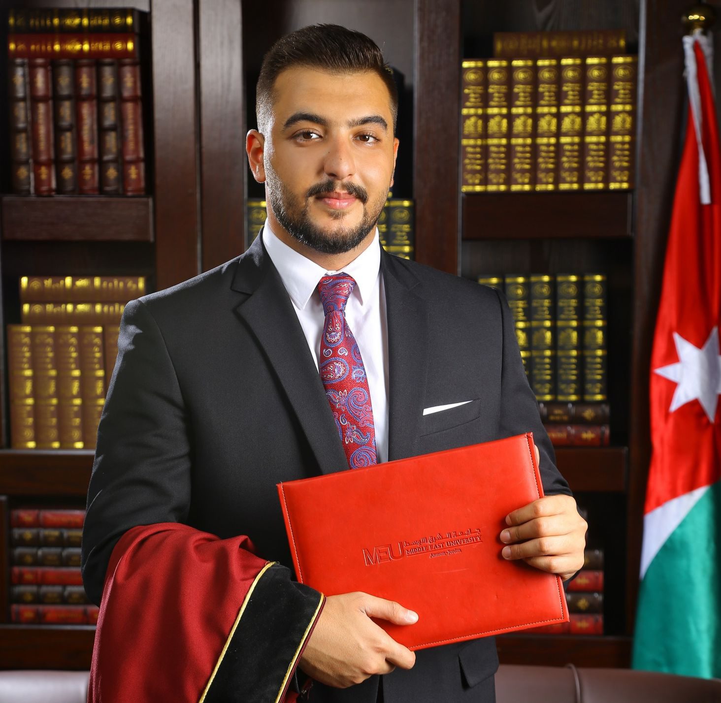 صورة حول : عبدالله العجارمة يحصل على البكالوريوس بالقانون .. مبارك عبدالله العجارمة يحصل على البكالوريوس بالقانون .. مبارك