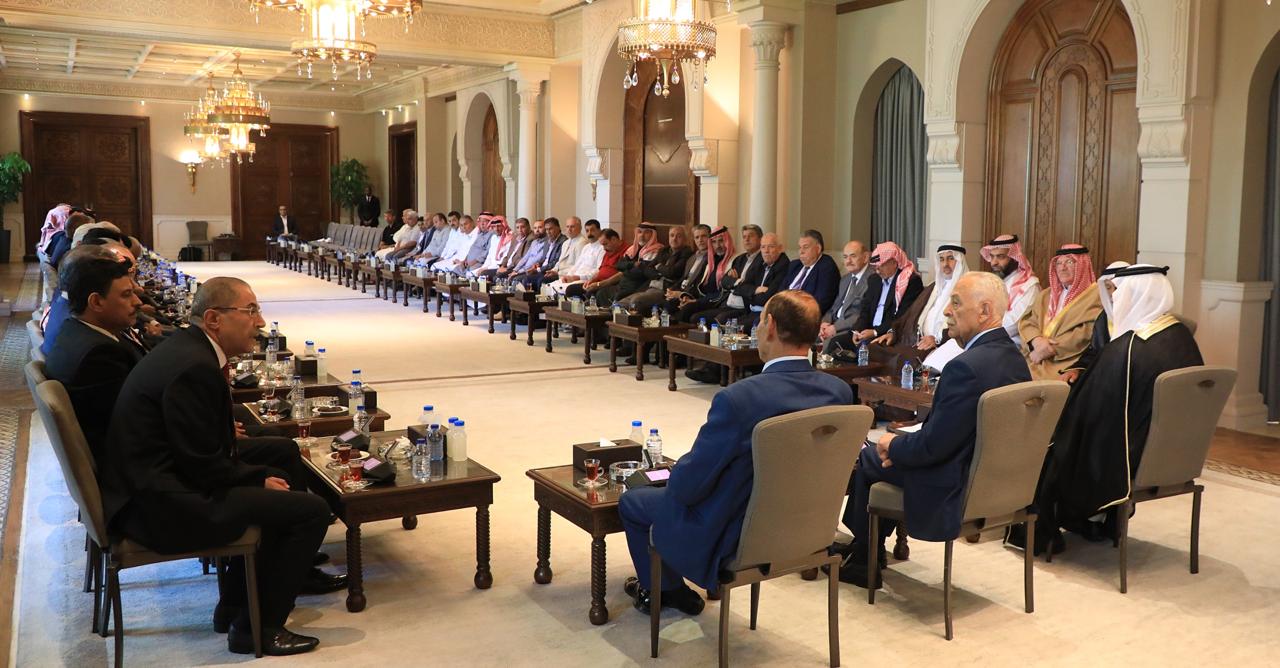 رئيس الديوان الملكي يلتقي وفدين من أبناء بيت محسير والفلاحين بالرمثا