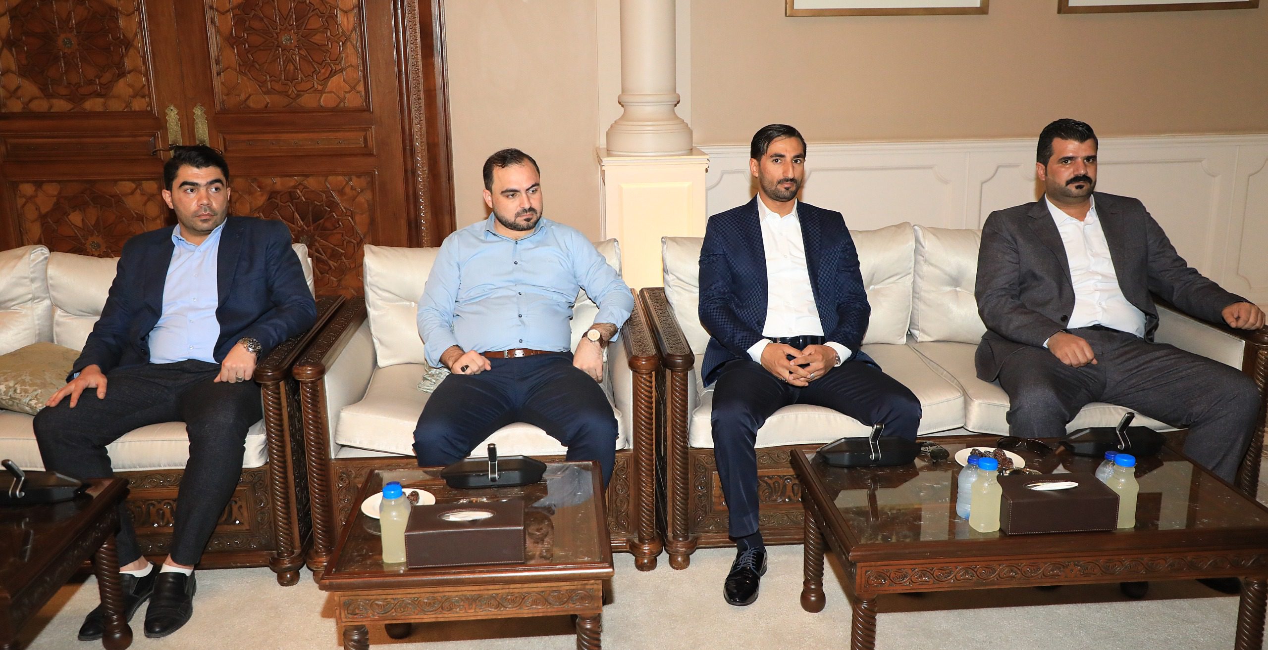 رئيس الديوان الملكي يلتقي وفدا شبابيا من عشائر الكريشان