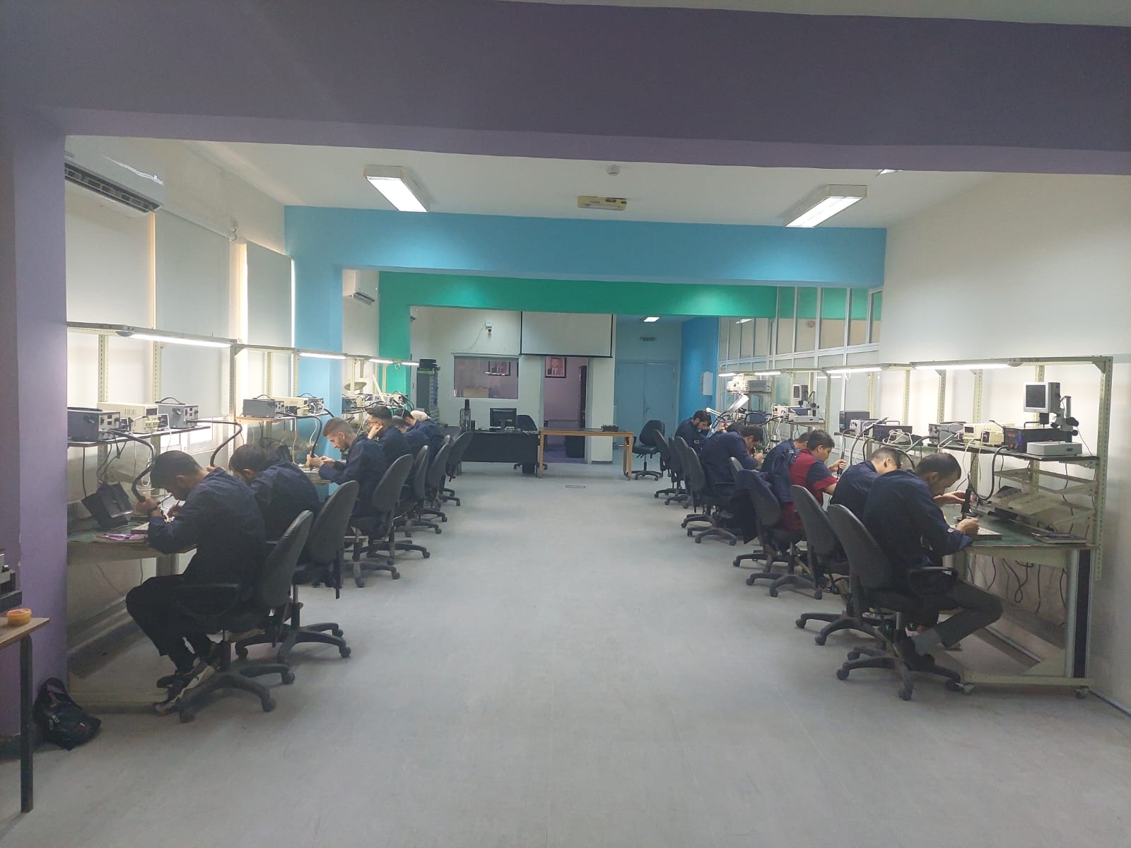 مدتها 6 أشهر وبواقع 700 ساعة تدريبية... زين والتدريب المهني تُطلقان دورات تدريبية مجانية مكثفة