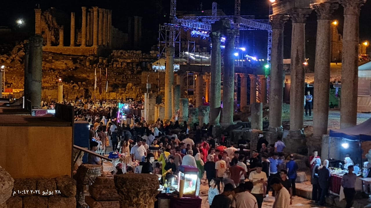 حضور واسع للجماهير الاردنية والعربية في مهرجان جرش للثقافة والفنون(صور وفيديو)