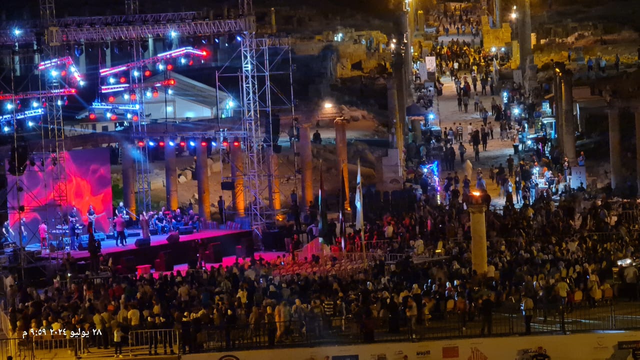 حضور واسع للجماهير الاردنية والعربية في مهرجان جرش للثقافة والفنون(صور وفيديو)