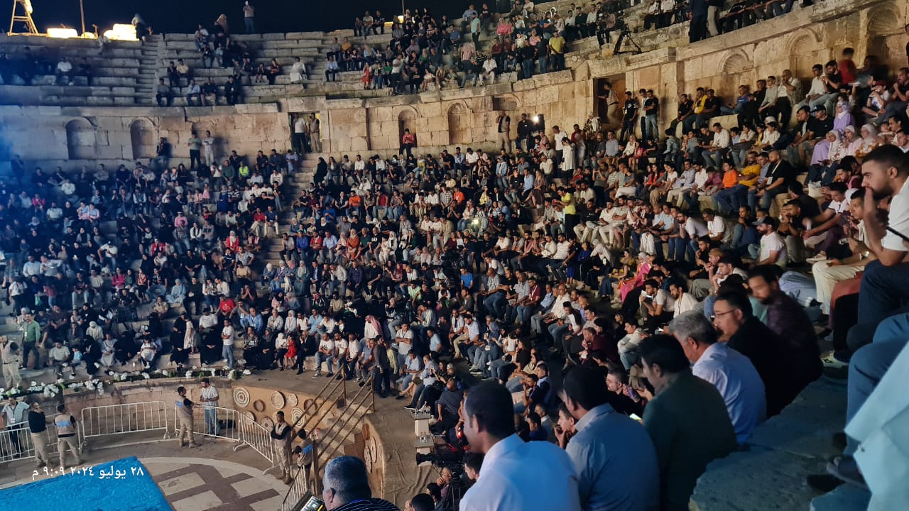 حضور واسع للجماهير الاردنية والعربية في مهرجان جرش للثقافة والفنون(صور وفيديو)