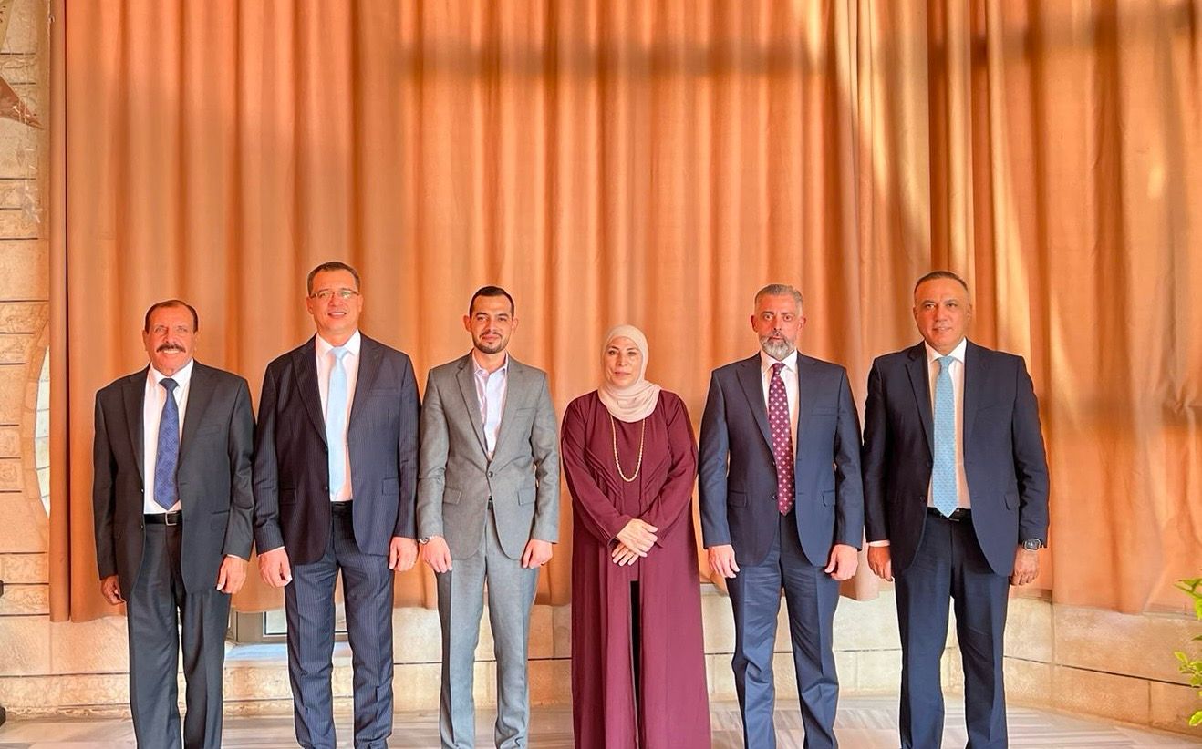 صورة حول : قائمة ( الحزم) تخوض الانتخابات بقوة في ثالثة عمان قائمة ( الحزم) تخوض الانتخابات بقوة في ثالثة عمان