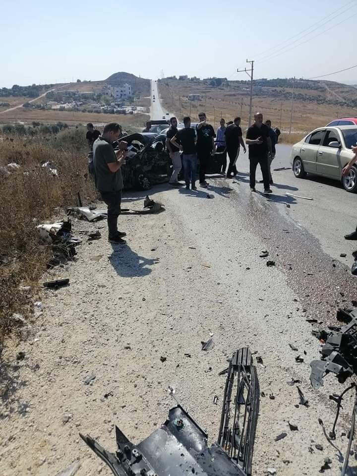 صورة حول : إربد: اصابه 3 أشخاص بحادث تصادم على طريق البترول إربد: اصابه 3 أشخاص بحادث تصادم على طريق البترول