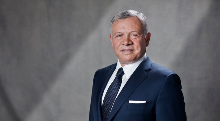 الملك يهنئ ستارمر بتوليه رئاسة وزراء بريطانيا