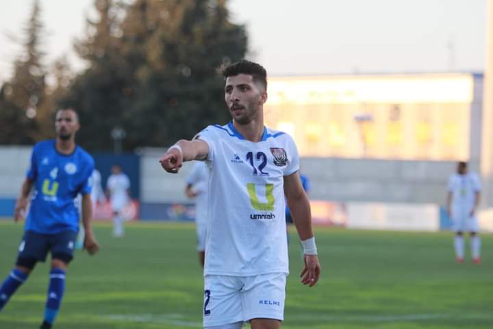 صورة حول : الحسين يفاوض السميري ولاعب متخوف من الجماهير وتوقف المفاوضات مع حداد الحسين يفاوض السميري ولاعب متخوف من الجماهير وتوقف المفاوضات مع حداد