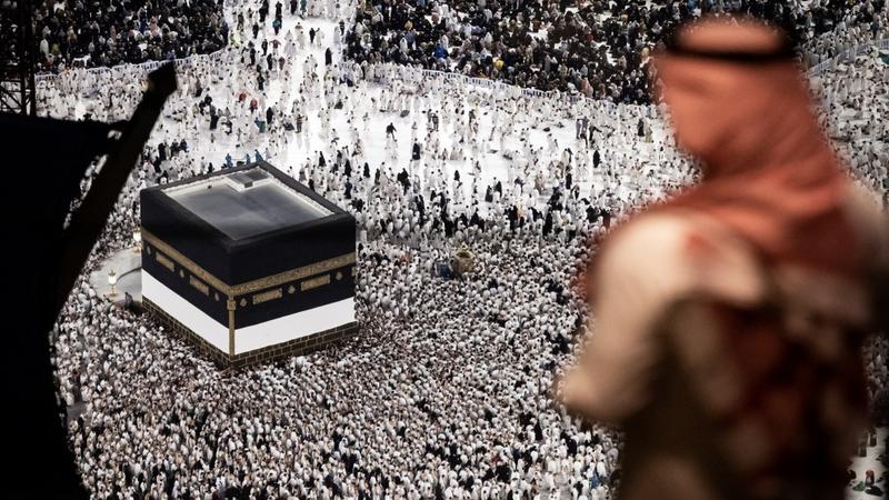 إغلاق 3 شركات وفقا لقانون منع الاتجار بالبشر