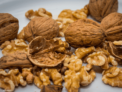 لماذا يبدأ الشيب عند بعض من الشباب مبكرا؟