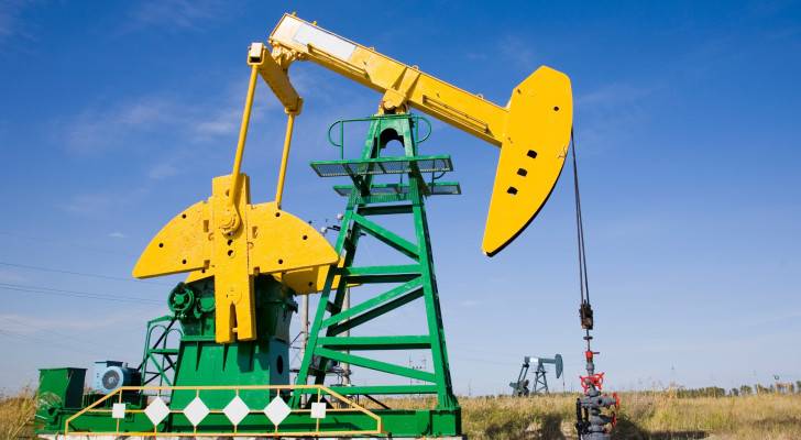 اسعار النفط تتراجع عالمياً اليوم الثلاثاء