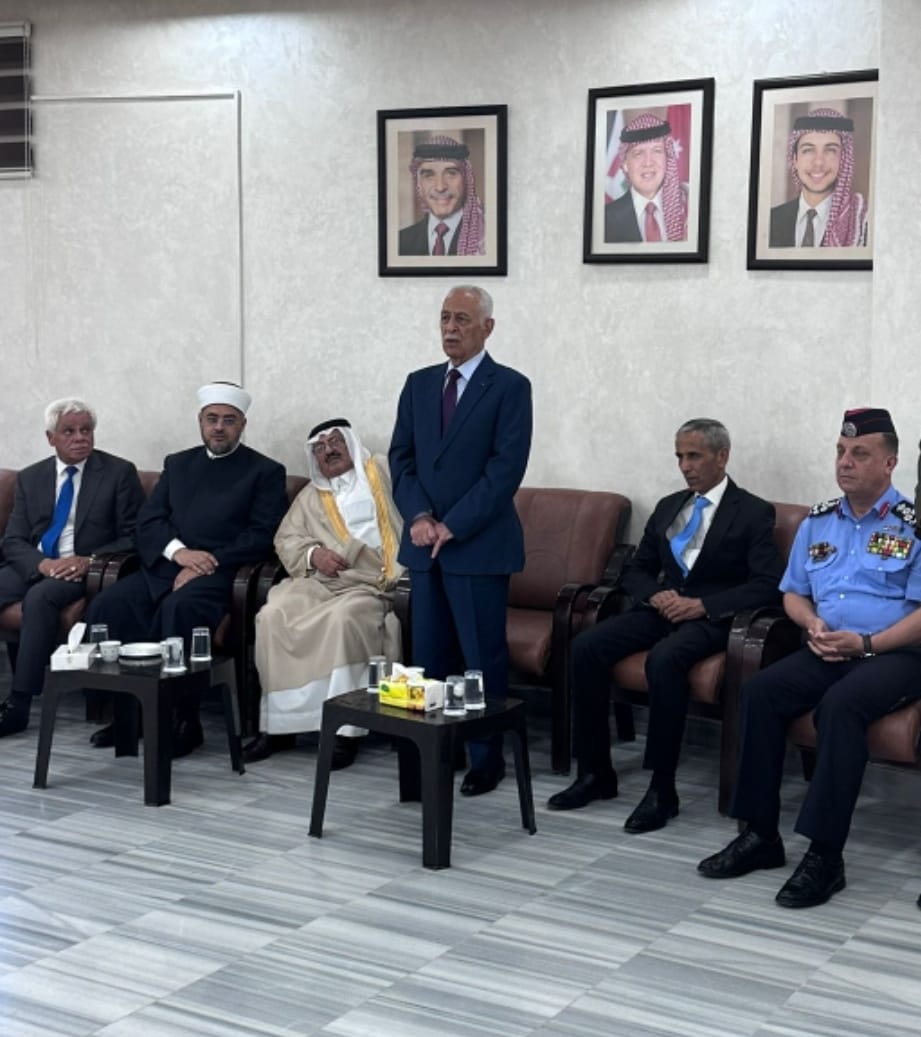 عاجل .. مندوبا عن الملك وولي العهد...العيسوي يعزي الفايز والأزايدة والعكروش