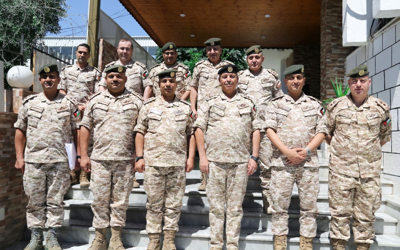 صورة حول : المساعد للإدارة والقوى البشرية يزور مديرية التربية والتعليم والثقافة العسكرية المساعد للإدارة والقوى البشرية يزور مديرية التربية والتعليم والثقافة العسكرية