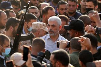 مفاوضات جديدة بين إسرائيل وحماس: رسالة حاسمة من يحيى السنوار وضغوط أمريكية لوقف إطلاق النار