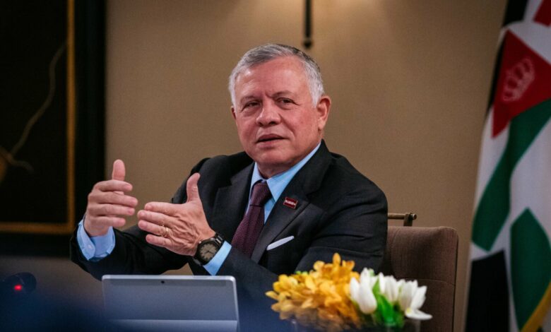 صورة حول : عاجل| الملك يطلع على خطة تطوير المرحلة الثانية لمجمع الحسين لتعزيز الاستثمار عاجل| الملك يطلع على خطة تطوير المرحلة الثانية لمجمع الحسين لتعزيز الاستثمار