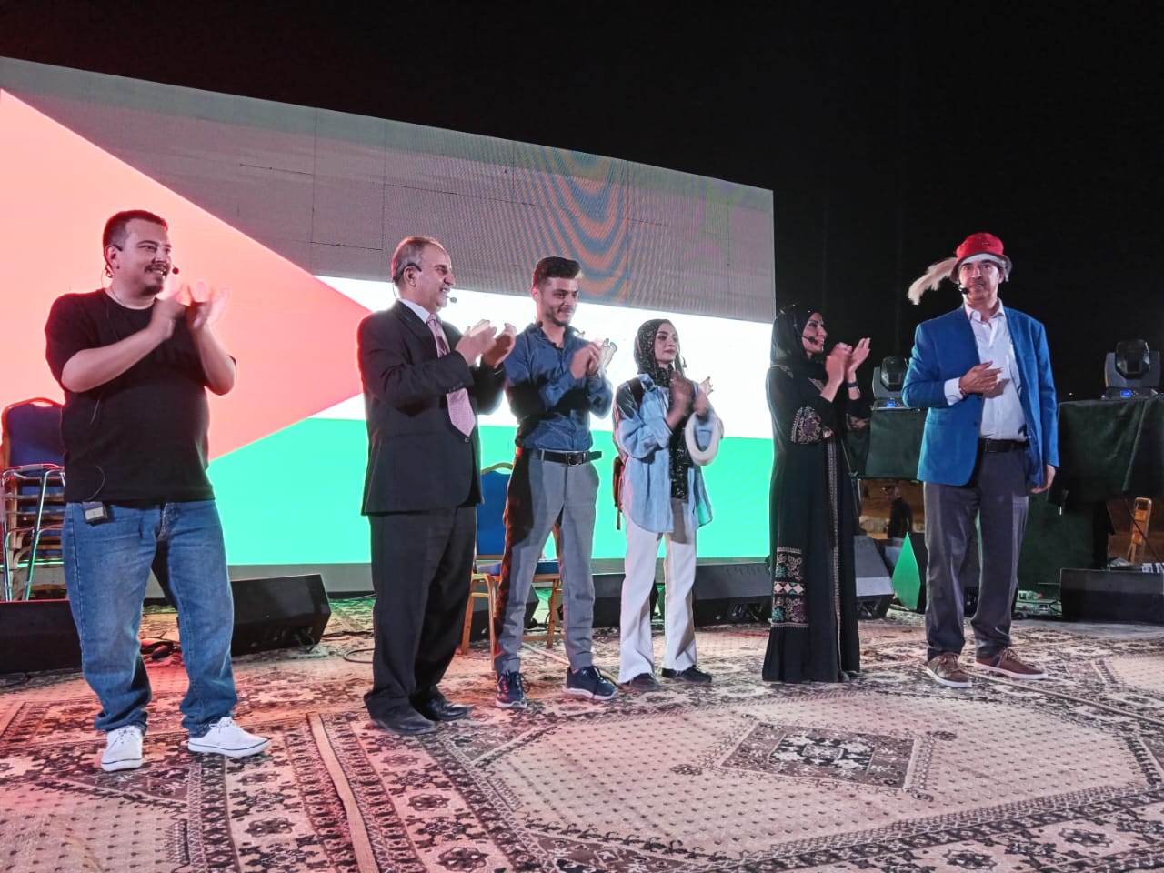 "زعل وخضرة" تتألق في مهرجان جرش في مسرحية "ترند"