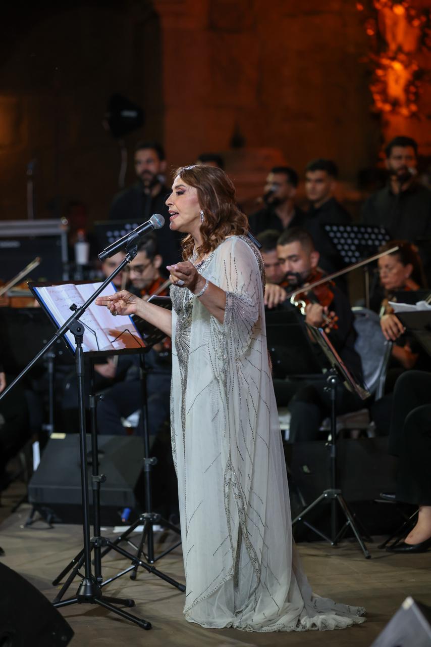 عفاف راضي لأول مرة في جرش تغني "قد عشقتُ القدس" وتقدم اجمل أغانيها