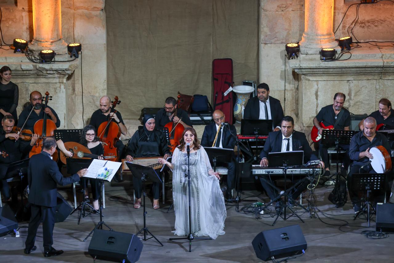 عفاف راضي لأول مرة في جرش تغني "قد عشقتُ القدس" وتقدم اجمل أغانيها