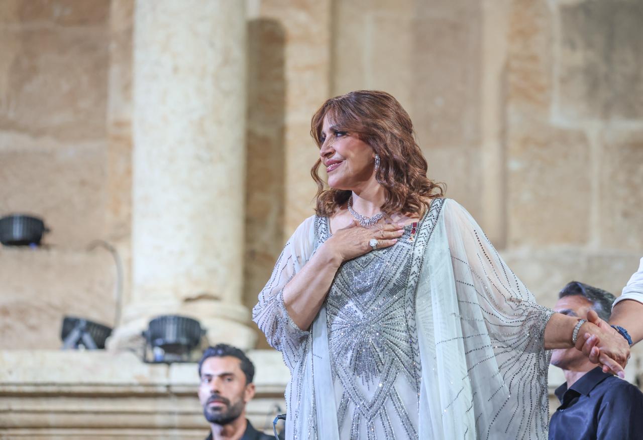 صورة حول : عفاف راضي لأول مرة في جرش تغني "قد عشقتُ القدس" وتقدم اجمل أغانيها عفاف راضي لأول مرة في جرش تغني "قد عشقتُ القدس" وتقدم اجمل أغانيها