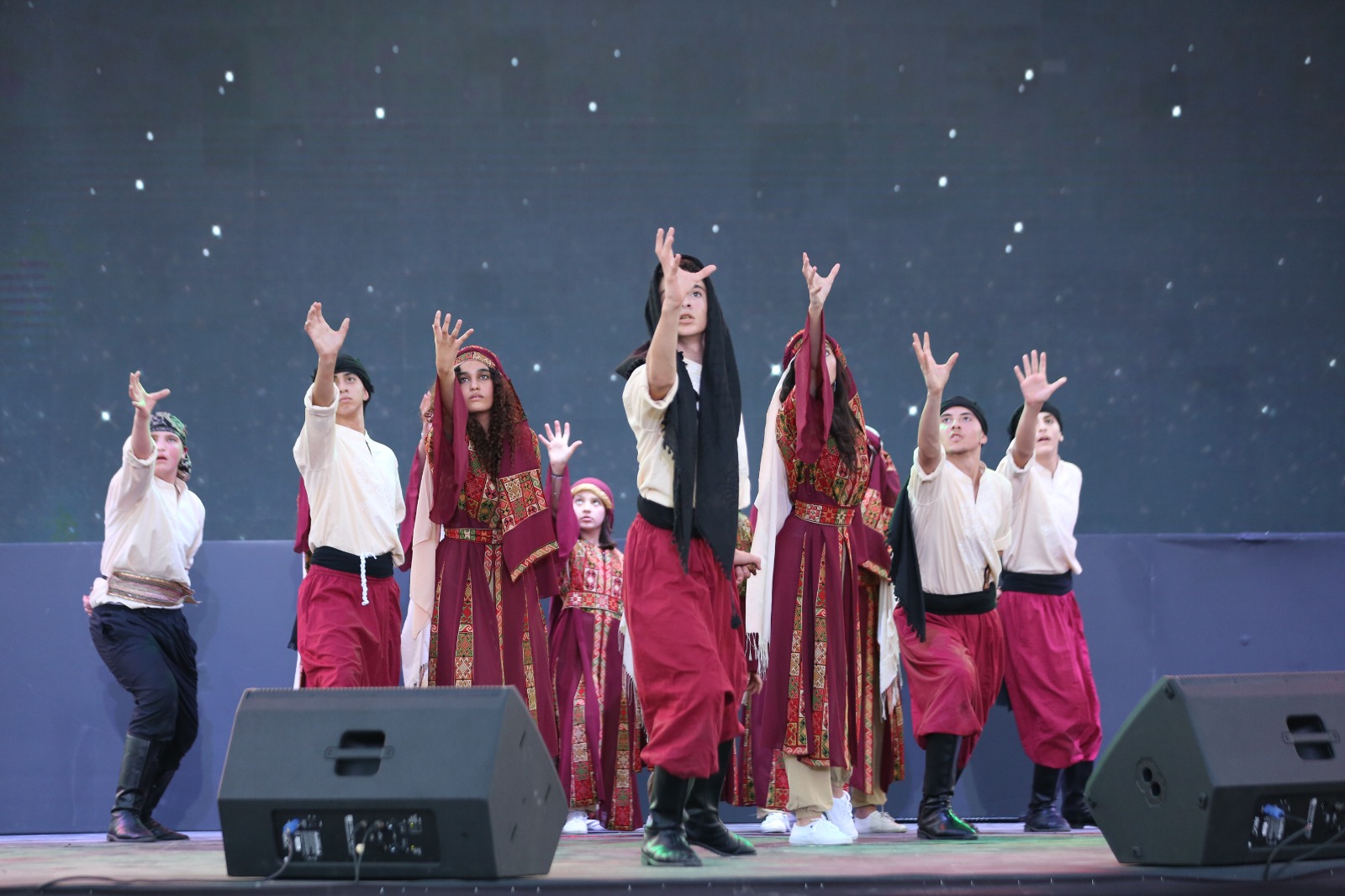 فرقة "أوف ستيج" الاستعراضية تسطر ليلة تراثية فلسطينية في أمسية جرشية