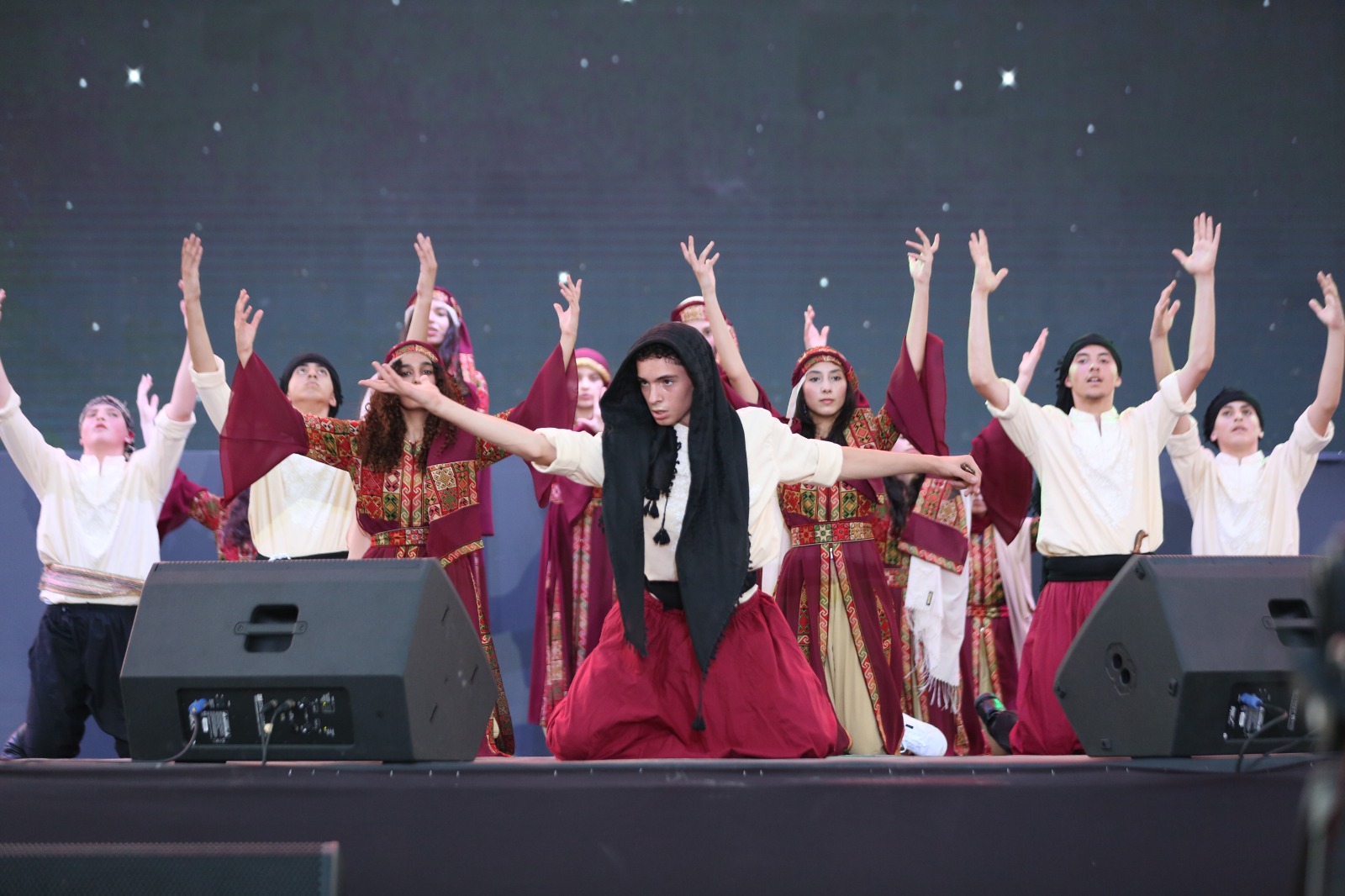 فرقة "أوف ستيج" الاستعراضية تسطر ليلة تراثية فلسطينية في أمسية جرشية