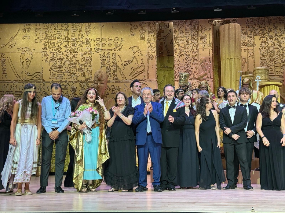 صورة حول : نجاح باهر لعروض "أوبرا عايدة" وجزء من الريع للأهل في قطاع غزة نجاح باهر لعروض "أوبرا عايدة" وجزء من الريع للأهل في قطاع غزة