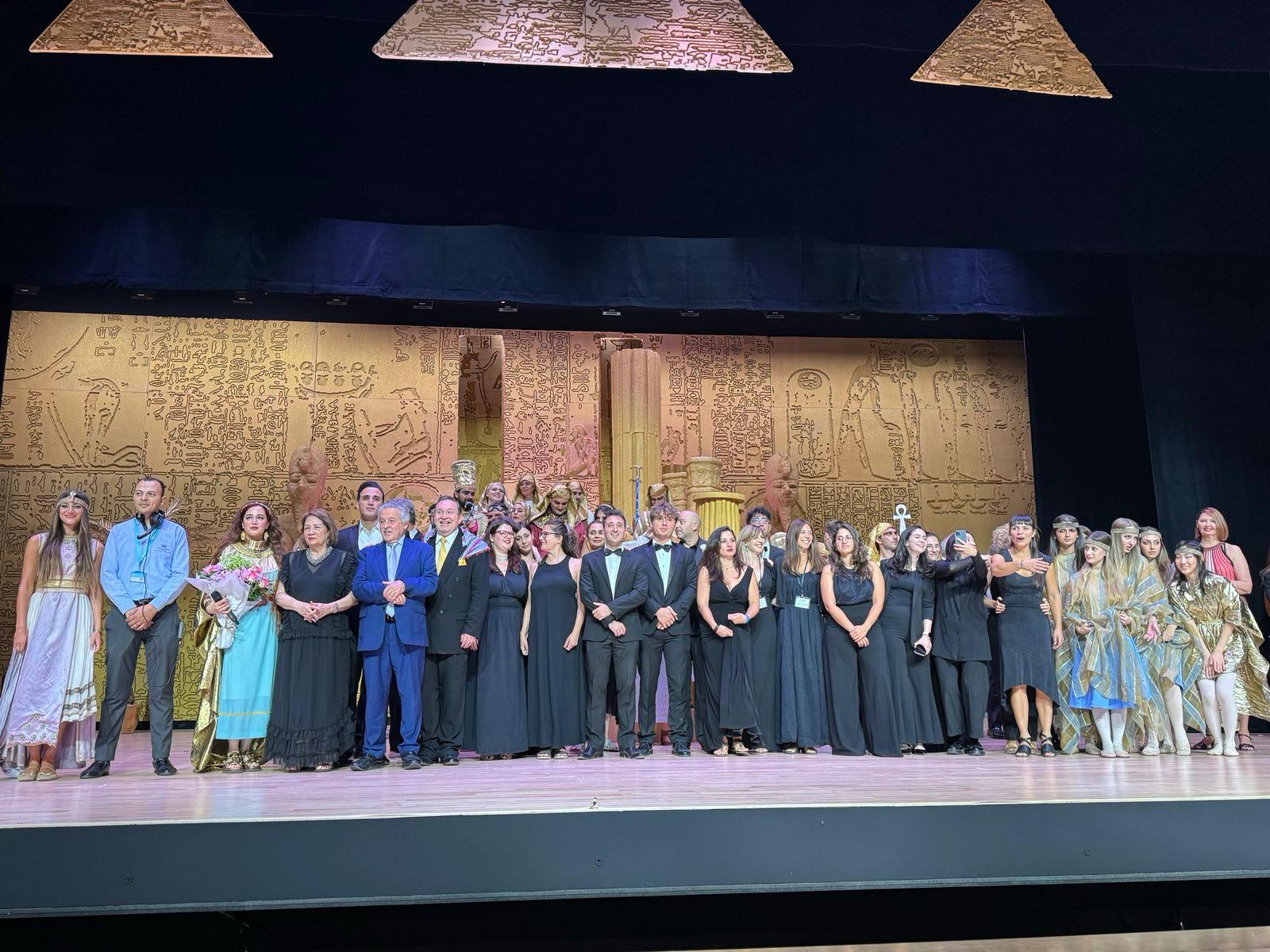 صورة حول : نجاح باهر لعروض "أوبرا عايدة" وجزء من الريع للأهل في قطاع غزة نجاح باهر لعروض "أوبرا عايدة" وجزء من الريع للأهل في قطاع غزة