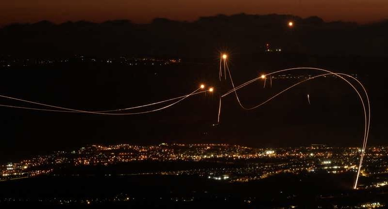 صورة حول : عاجل | رد حزب الله الصاروخي هل هو تصعيد حقيقي أم مُجرد مسرحية سياسيّة؟ عاجل | رد حزب الله الصاروخي هل هو تصعيد حقيقي أم مُجرد مسرحية سياسيّة؟