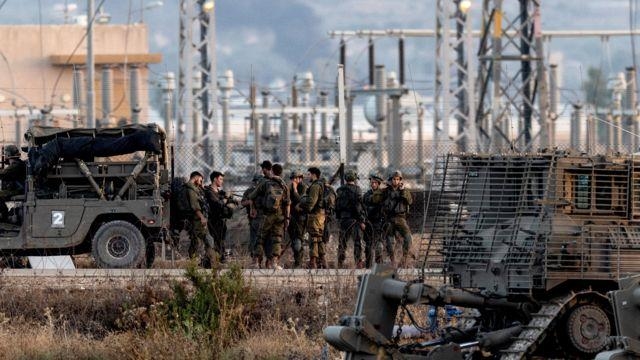 صورة حول : الاحتلال الإسرائيلي يحتجز قافلة أممية شمال غزة لاستجواب فلسطينيين الاحتلال الإسرائيلي يحتجز قافلة أممية شمال غزة لاستجواب فلسطينيين