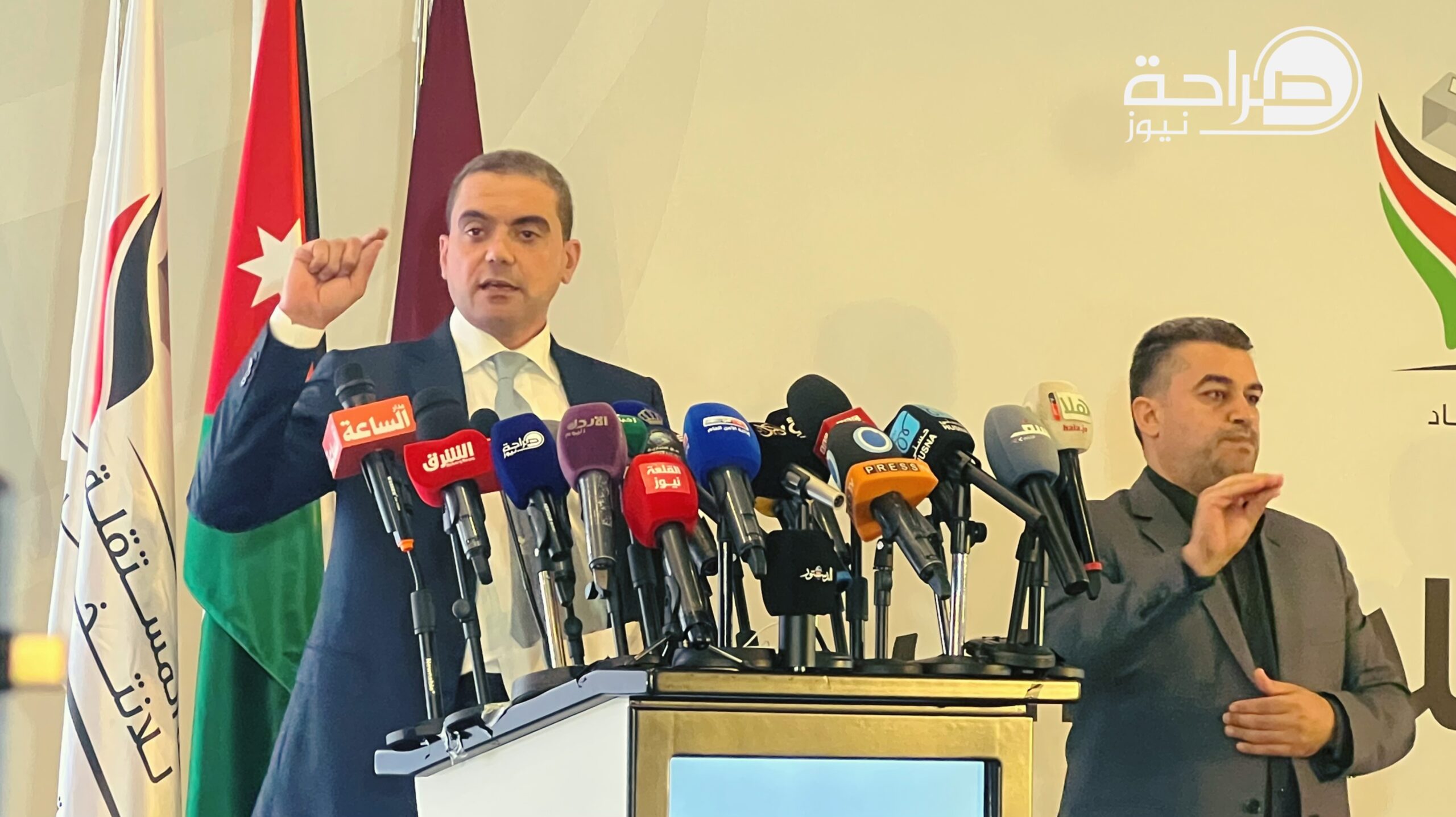 صورة حول : عاجل| الرواشدة: إحالة 34 مخالفة للادعاء واستبدال لجان انتخابية بسبب خروقات عاجل| الرواشدة: إحالة 34 مخالفة للادعاء واستبدال لجان انتخابية بسبب خروقات