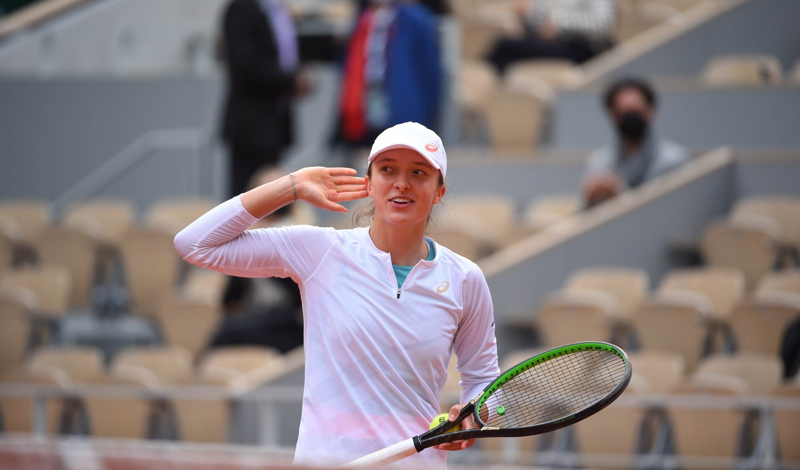 صورة حول : البولندية شفيونتيك تحلق في صدارة التصنيف العالمي البولندية شفيونتيك تحلق في صدارة التصنيف العالمي