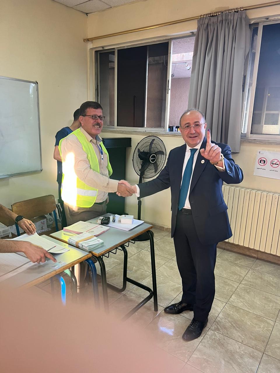 بالفيديو ..نفاع اول الامناء العامين الذين ادلوا بصوتهم