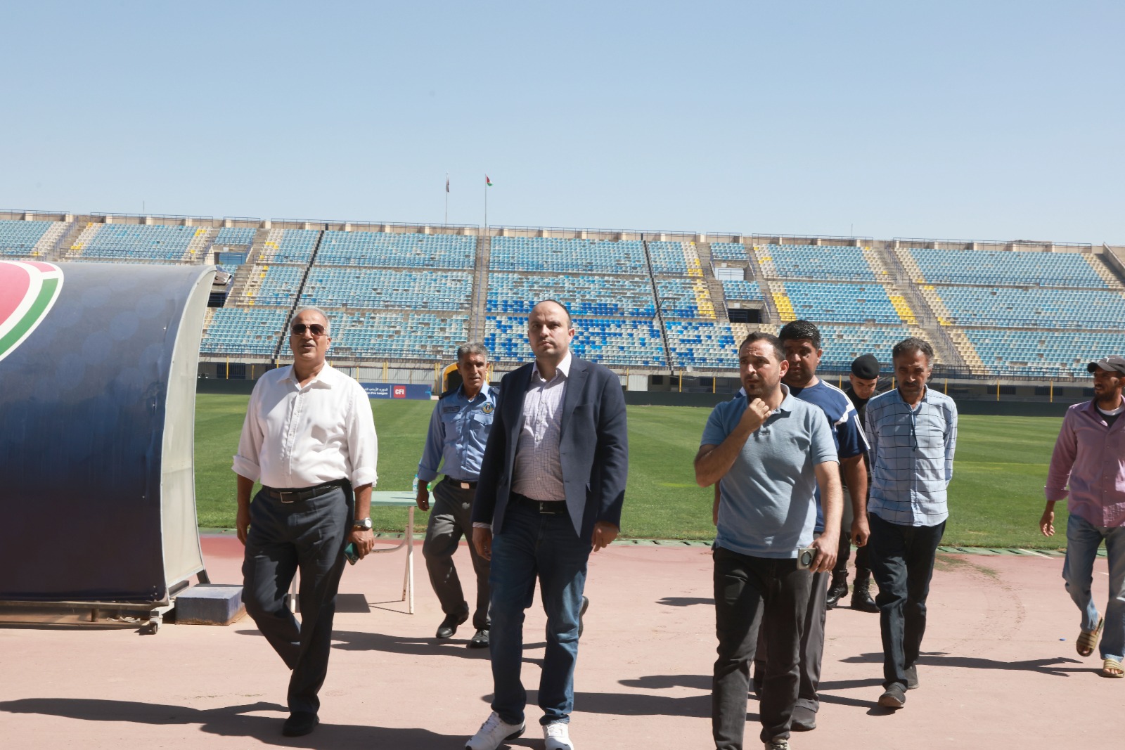 صورة حول : وزير الشباب يجري زيارات مفاجئة لمنشآت رياضية في اربد وجرش وزير الشباب يجري زيارات مفاجئة لمنشآت رياضية في اربد وجرش