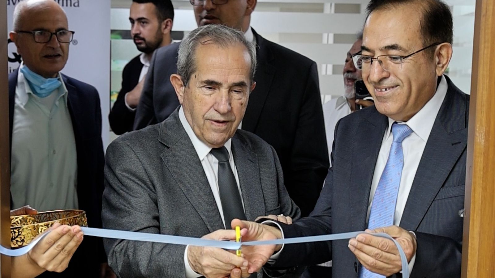 انضمام نخبة أطباء في التخصصات الدقيقة لمستشفى الاستقلال