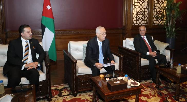 صورة حول : لقاء رئيس الديوان الملكي الهاشمي مع وفد عشيرة الطعاني: تأكيد الموقف الأردني الثابت تجاه قضايا الأمة لقاء رئيس الديوان الملكي الهاشمي مع وفد عشيرة الطعاني: تأكيد الموقف الأردني الثابت تجاه قضايا الأمة