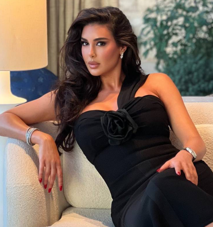 صورة حول : “كريم عبد العزيز وياسمين صبري في تركيا لتصوير فيلم “الأرض السودا” “كريم عبد العزيز وياسمين صبري في تركيا لتصوير فيلم “الأرض السودا”