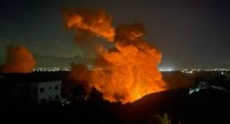 صورة حول : 13 شهيداً من عائلة واحدة جراء غارة إسرائيلية 13 شهيداً من عائلة واحدة جراء غارة إسرائيلية