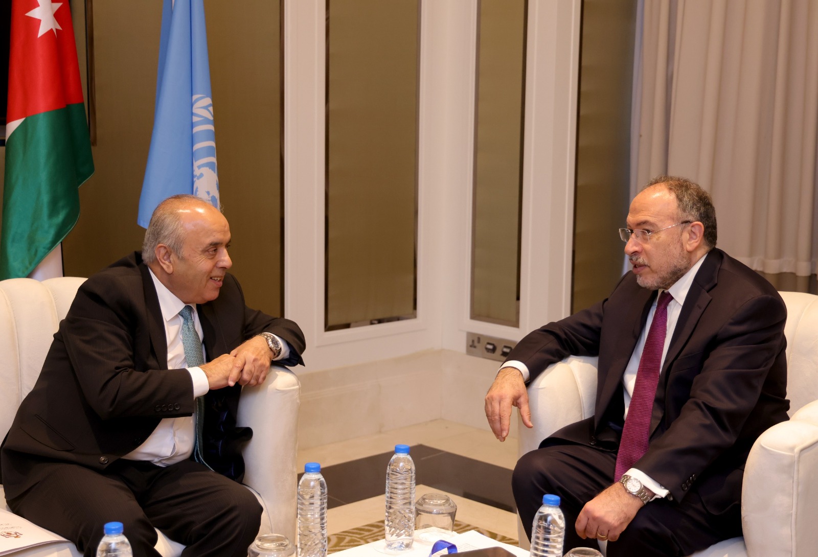 صورة حول : وزير التربية والتعليم يناقش أهمية الدراية الإعلامية مع اليونسكو وزير التربية والتعليم يناقش أهمية الدراية الإعلامية مع اليونسكو